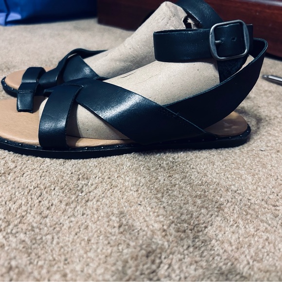 Lucky Brand Black Sandals, size 6.5, Worn once - Picture 3 of 11